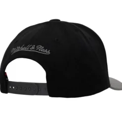 Mitchell & Ness Snapback-8 Bit Xl Classic Red Brooklyn Nets