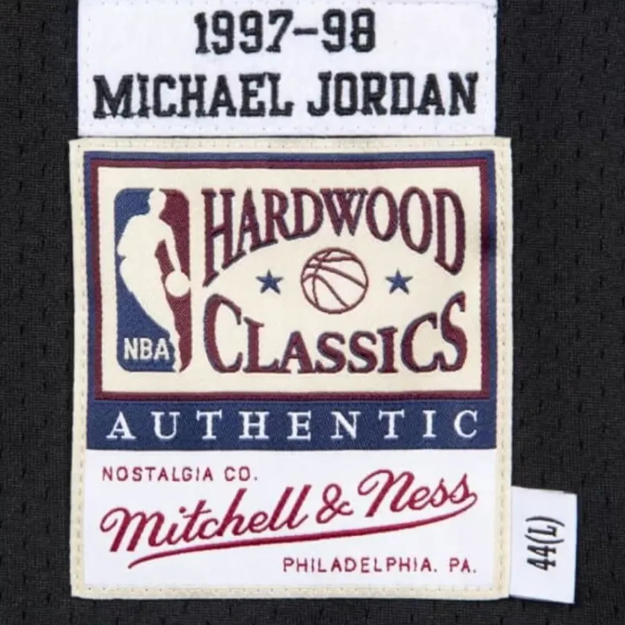 Mitchell & Ness Nba Authentic-Authentic Jersey Chicago Bulls Alternate 1997-98 Michael Jordan