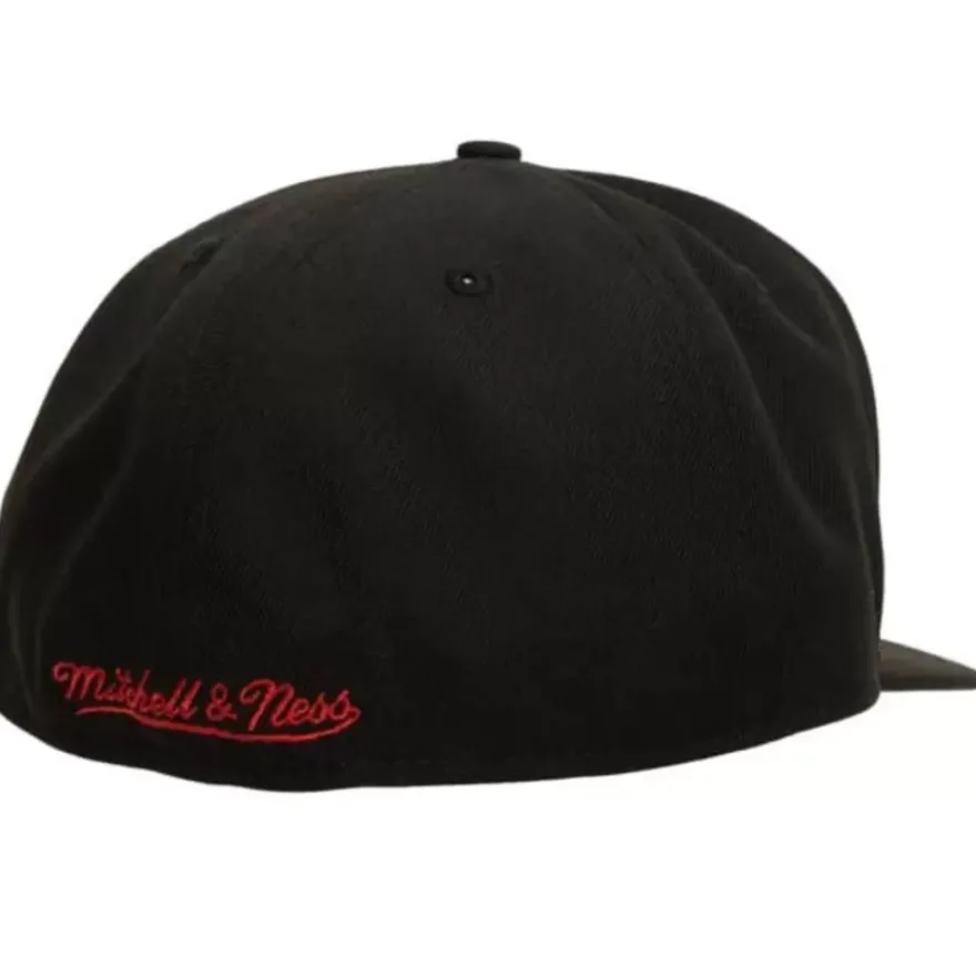 Mitchell & Ness Fitted-Lifestyle Fitted Hat Unlv