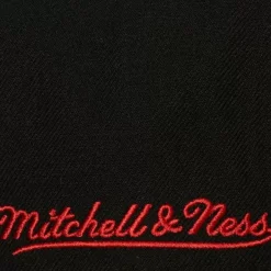 Mitchell & Ness Fitted-Side Patch Fitted Chicago Blackhawks