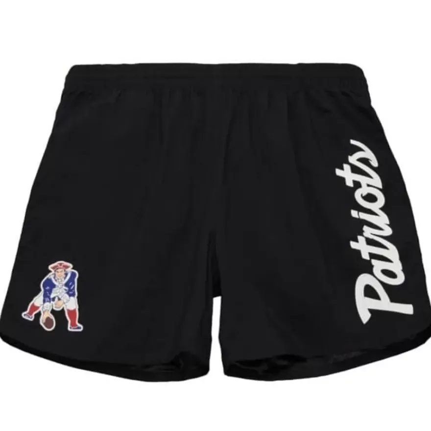 Mitchell & Ness Shorts-Team Essentials Nylon Shorts New England Patriots