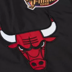 Mitchell & Ness Jackets & Outerwear-Team Origins Pullover Anorak Chicago Bulls
