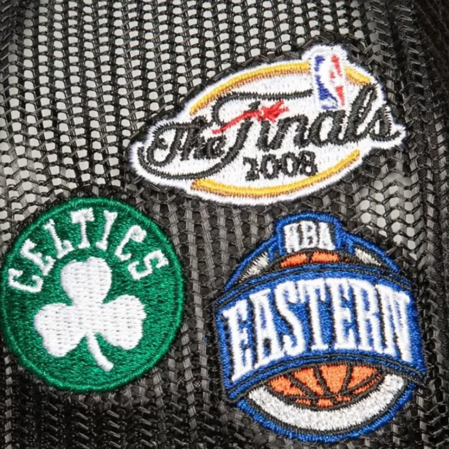 Mitchell & Ness Snapback-Times Up Trucker Boston Celtics