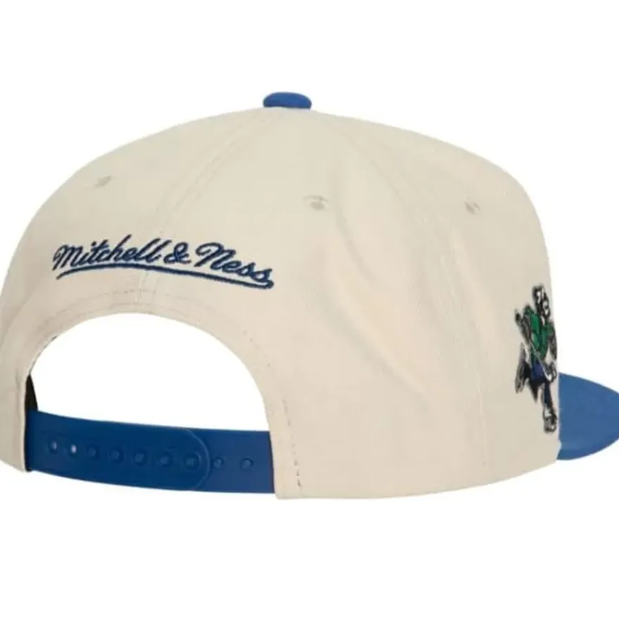 Mitchell & Ness Snapback-Vintage Cream Snapback Vancouver Canucks