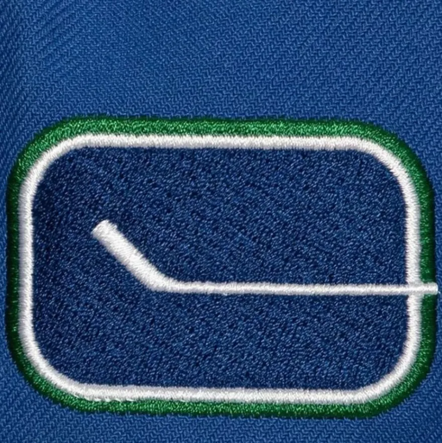 Mitchell & Ness Snapback-Vintage Script Snapback Vancouver Canucks
